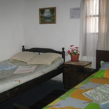 The Old House Guest House Obedinenie ห้อง รูปภาพ